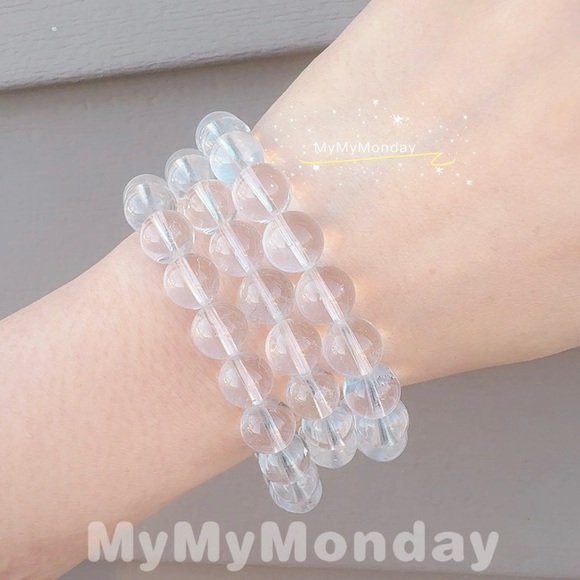 Clear Quartz Bracelet 9mm - Picture 3 of 4